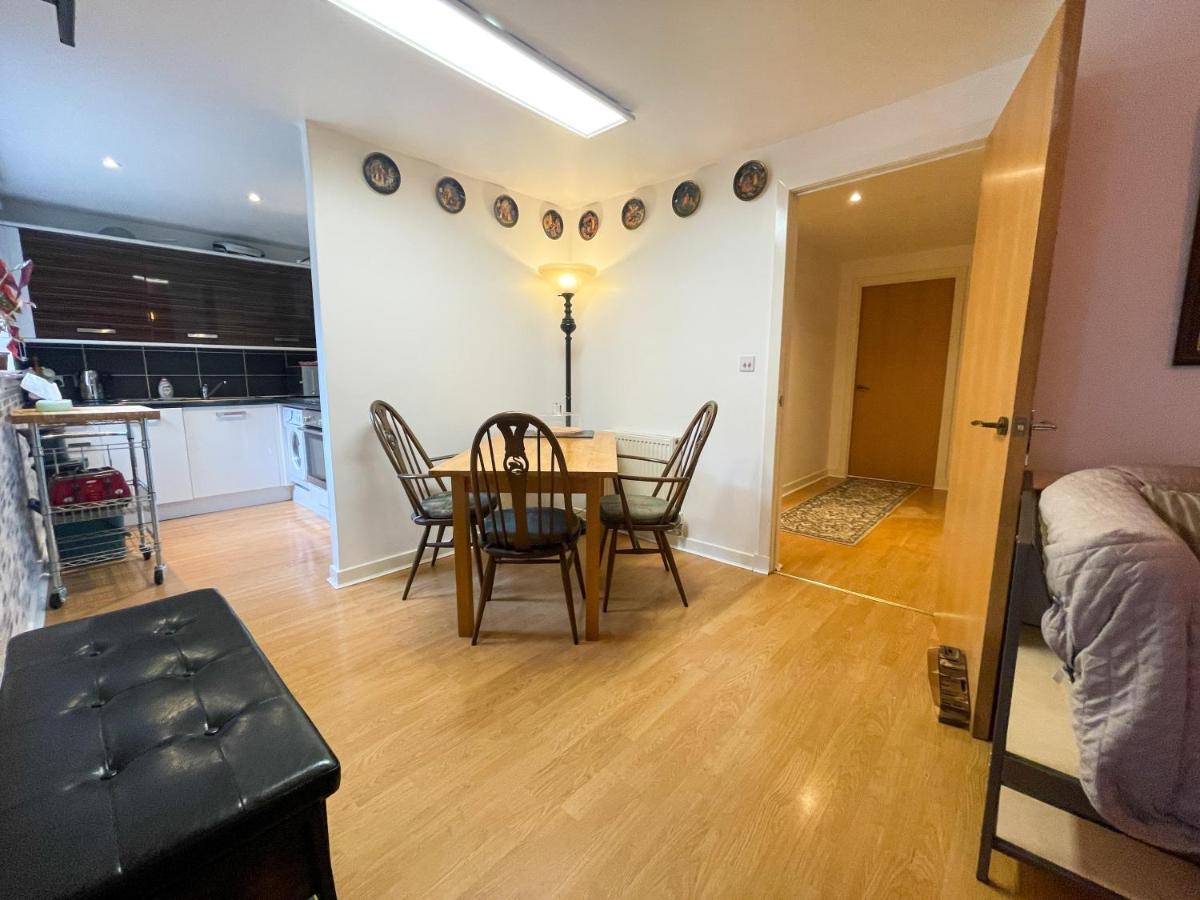 Kelvingrove 2 Bedroom Apartment - Private Parking Глазгоу Екстериор снимка