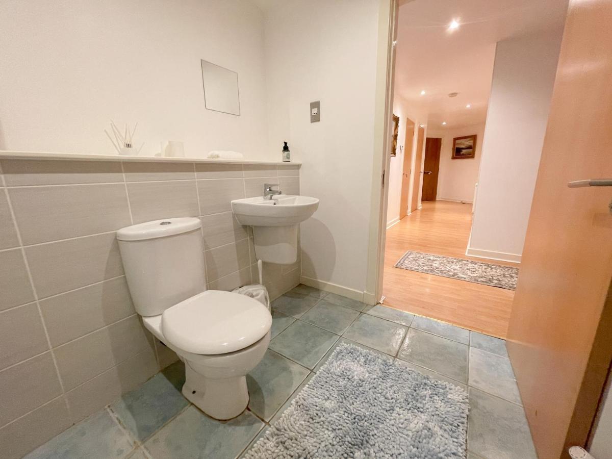 Kelvingrove 2 Bedroom Apartment - Private Parking Глазгоу Екстериор снимка