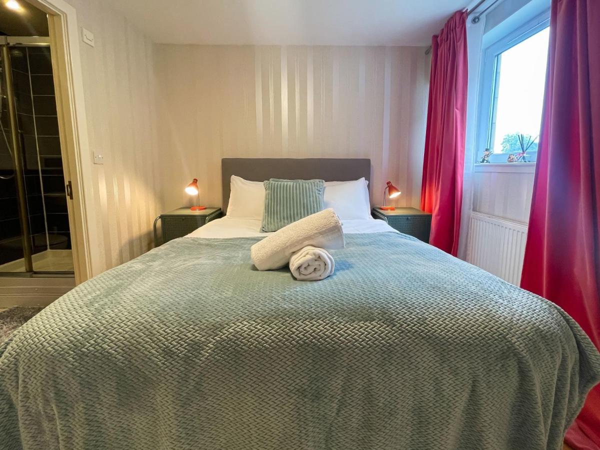Kelvingrove 2 Bedroom Apartment - Private Parking Глазгоу Екстериор снимка