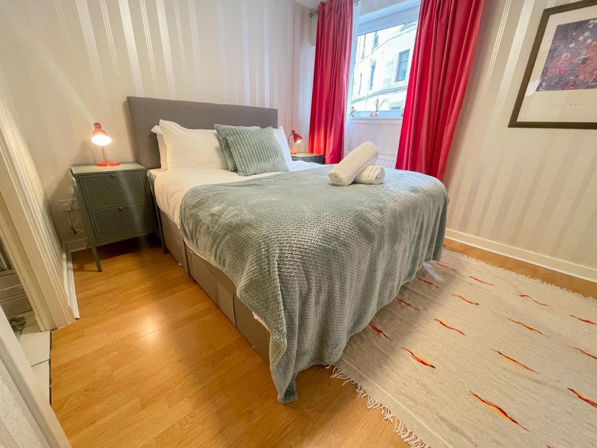 Kelvingrove 2 Bedroom Apartment - Private Parking Глазгоу Екстериор снимка