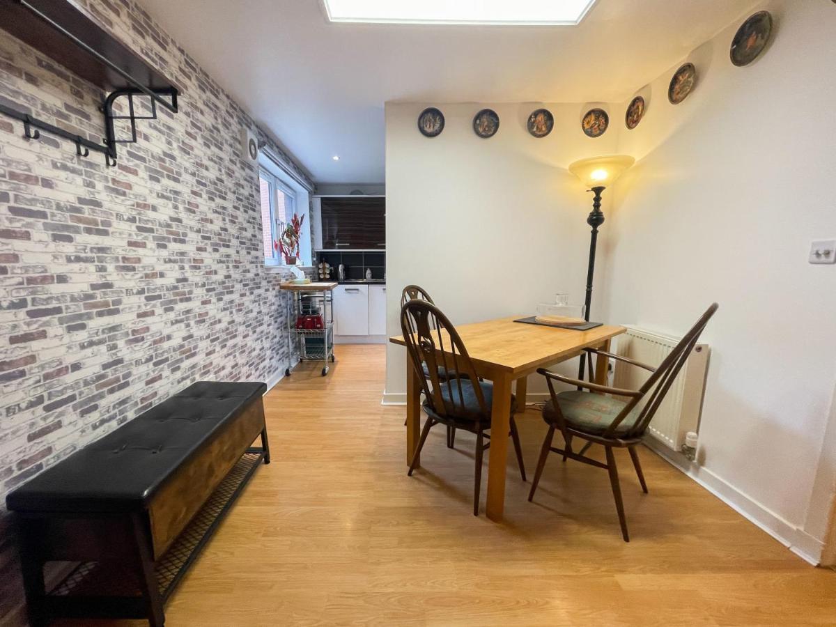 Kelvingrove 2 Bedroom Apartment - Private Parking Глазгоу Екстериор снимка